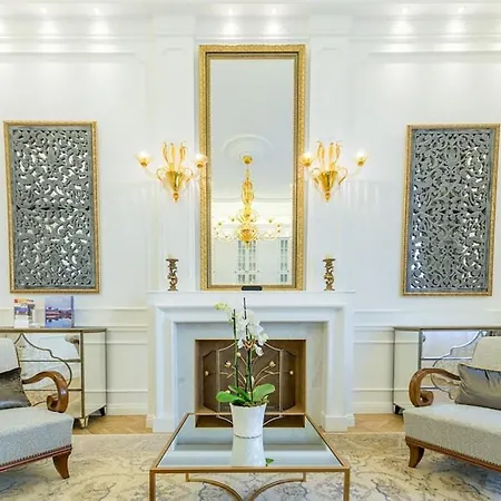 Bpr The Golden Astoria With Balcony And A/c Apartment *