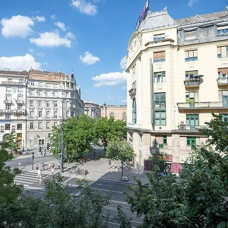 Bpr The Golden Astoria With Balcony And A/c Apartment *